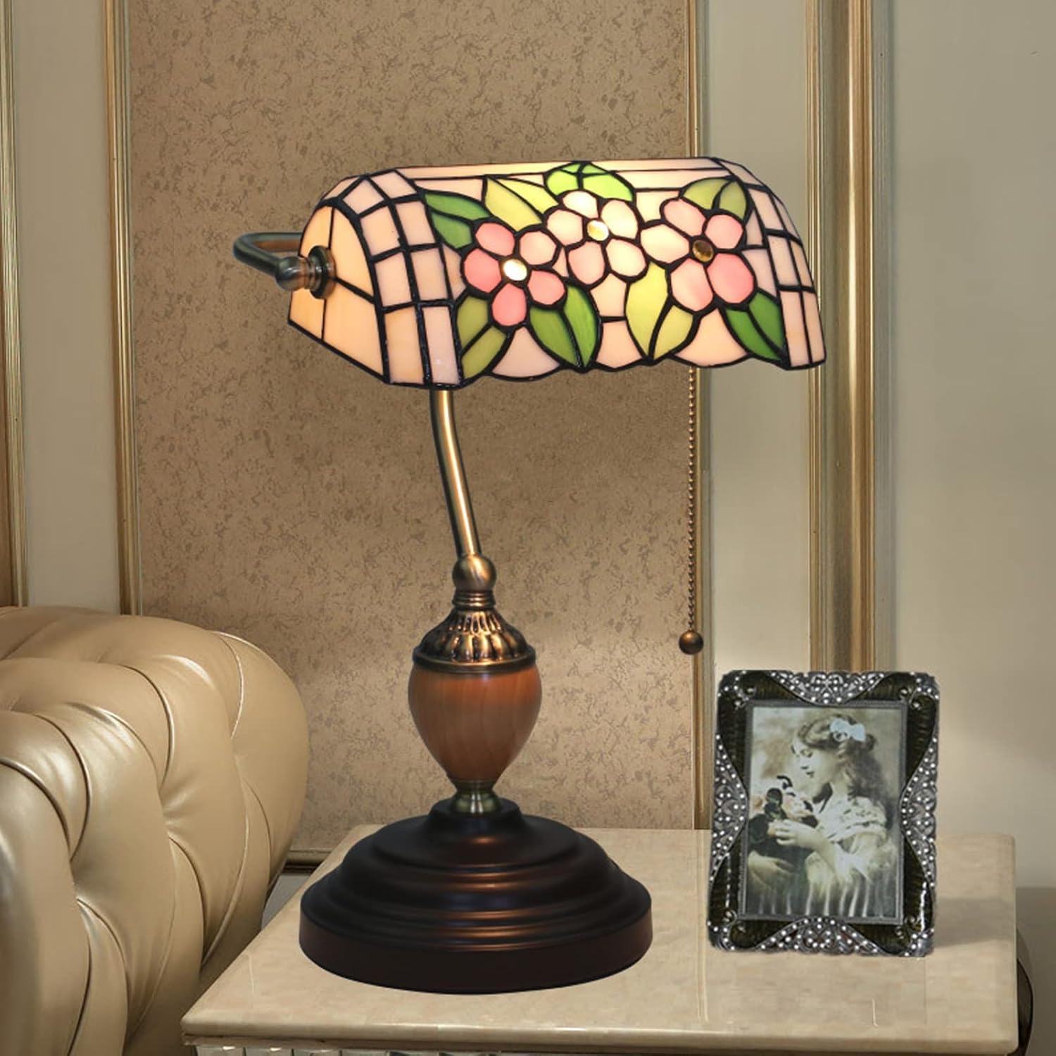 ステンドグラスのテーブルランプベッドサイドランプヨーロッパスタイル